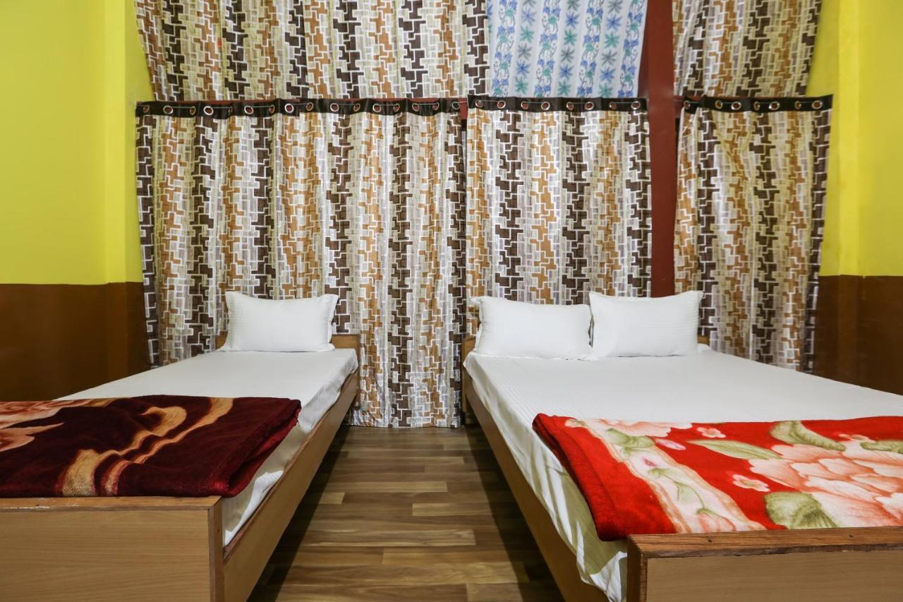 Oyo Hotel 43459 Oasis Lodge Jorhāt Екстериор снимка