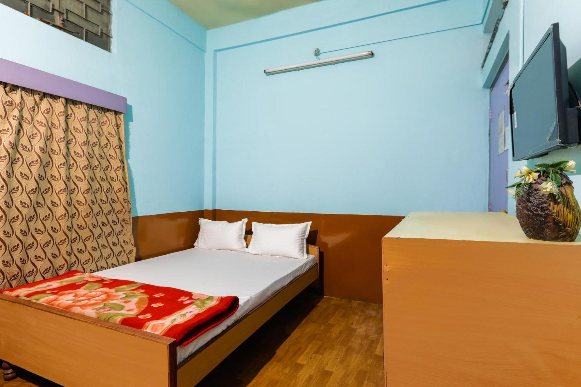 Oyo Hotel 43459 Oasis Lodge Jorhāt Екстериор снимка