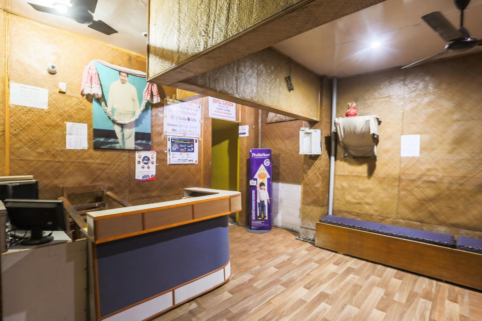 Oyo Hotel 43459 Oasis Lodge Jorhāt Екстериор снимка